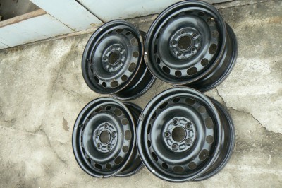 Диски R15 Mazda 3 4 штуки.JPG